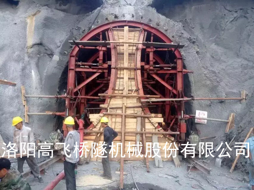 郴州香山公路中隔墻臺車 郴州香山公路中隔墻臺車